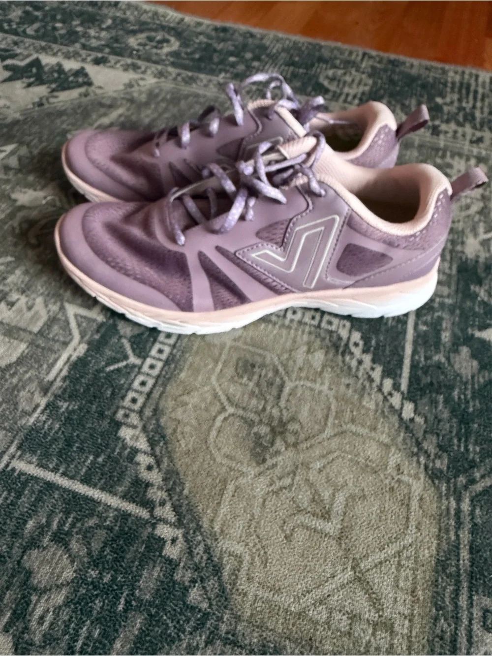 Vionic women’s Miles Active Sneaker - Mauve size 9